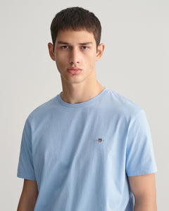 GANT - Regular Fit Shield T-Shirt in Dove Blue 2003184 474