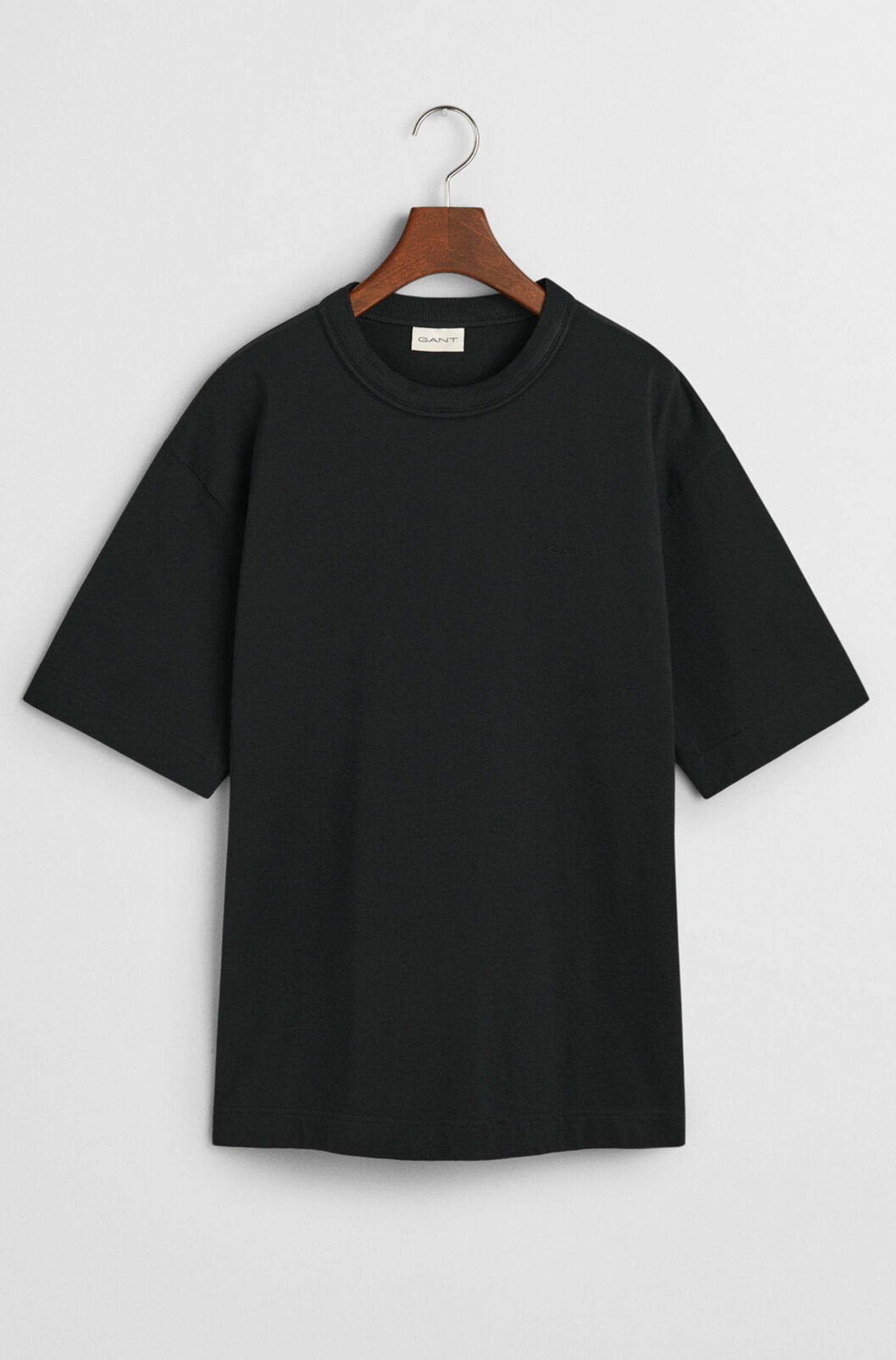 GANT - Logo Relaxed Fit T-Shirt In Black 2015050 005