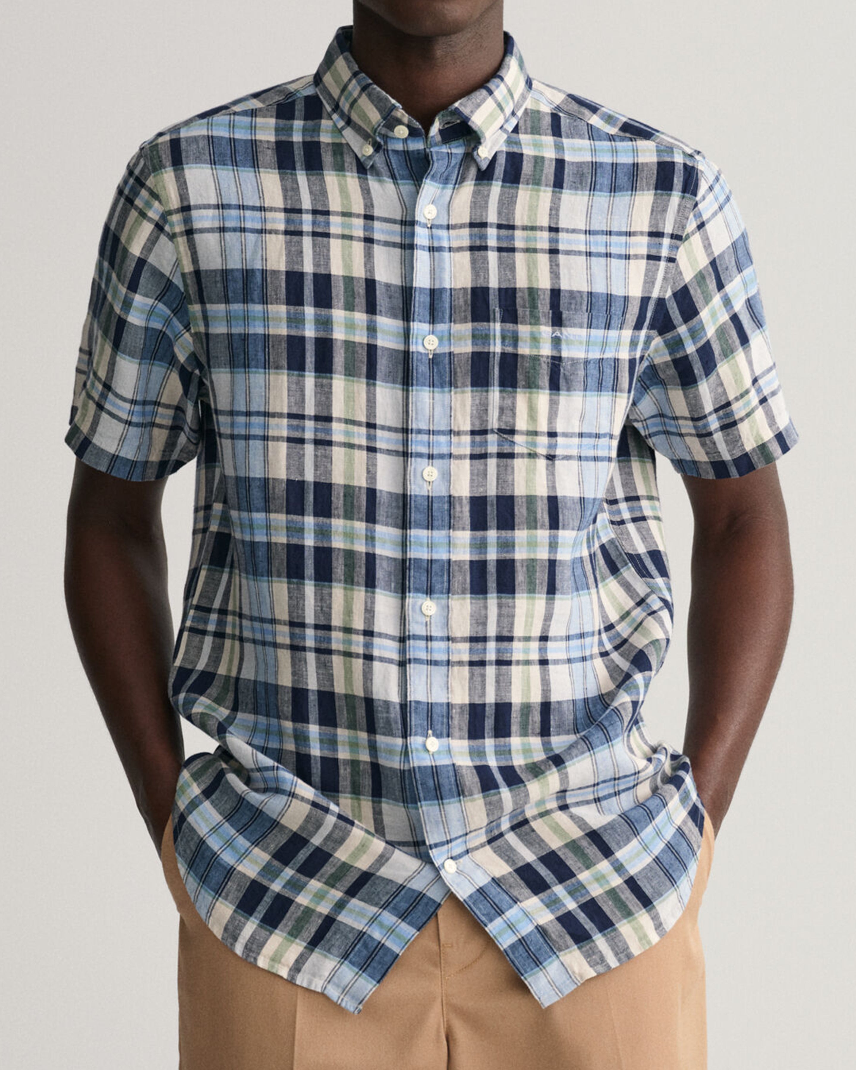 GANT - Regular Fit Linen Madras Short Sleeve Shirt in Marine 3230091 410