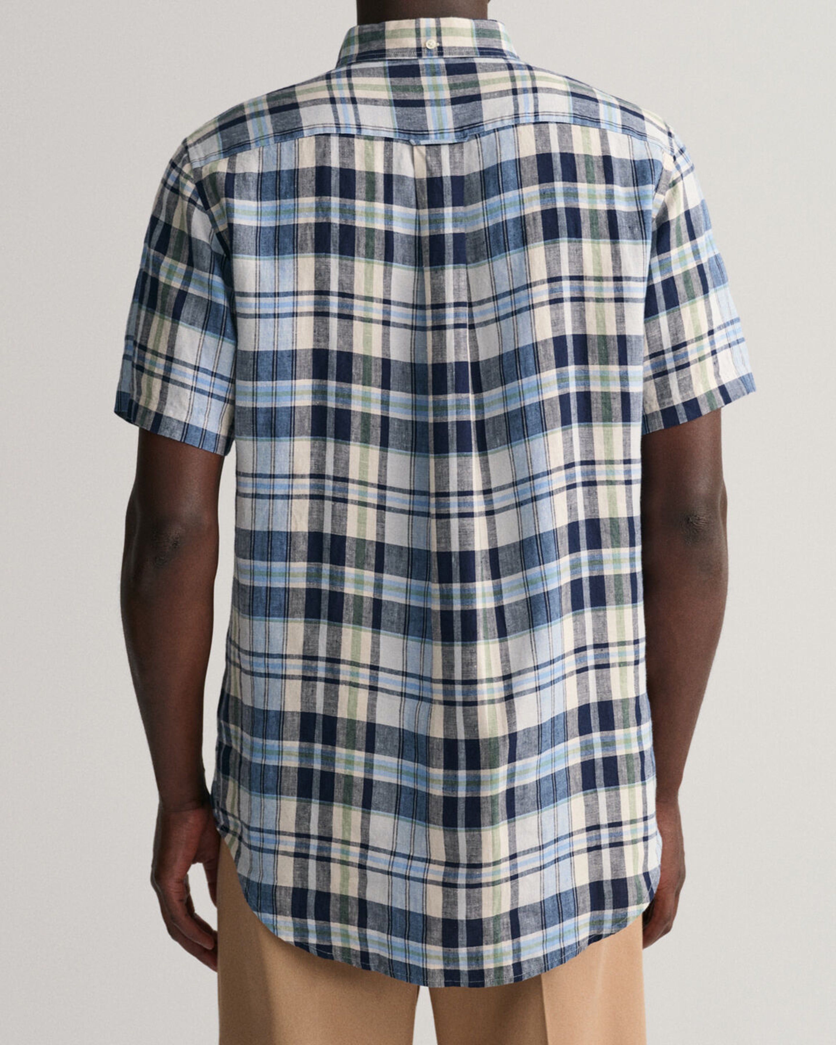 GANT - Regular Fit Linen Madras Short Sleeve Shirt in Marine 3230091 410