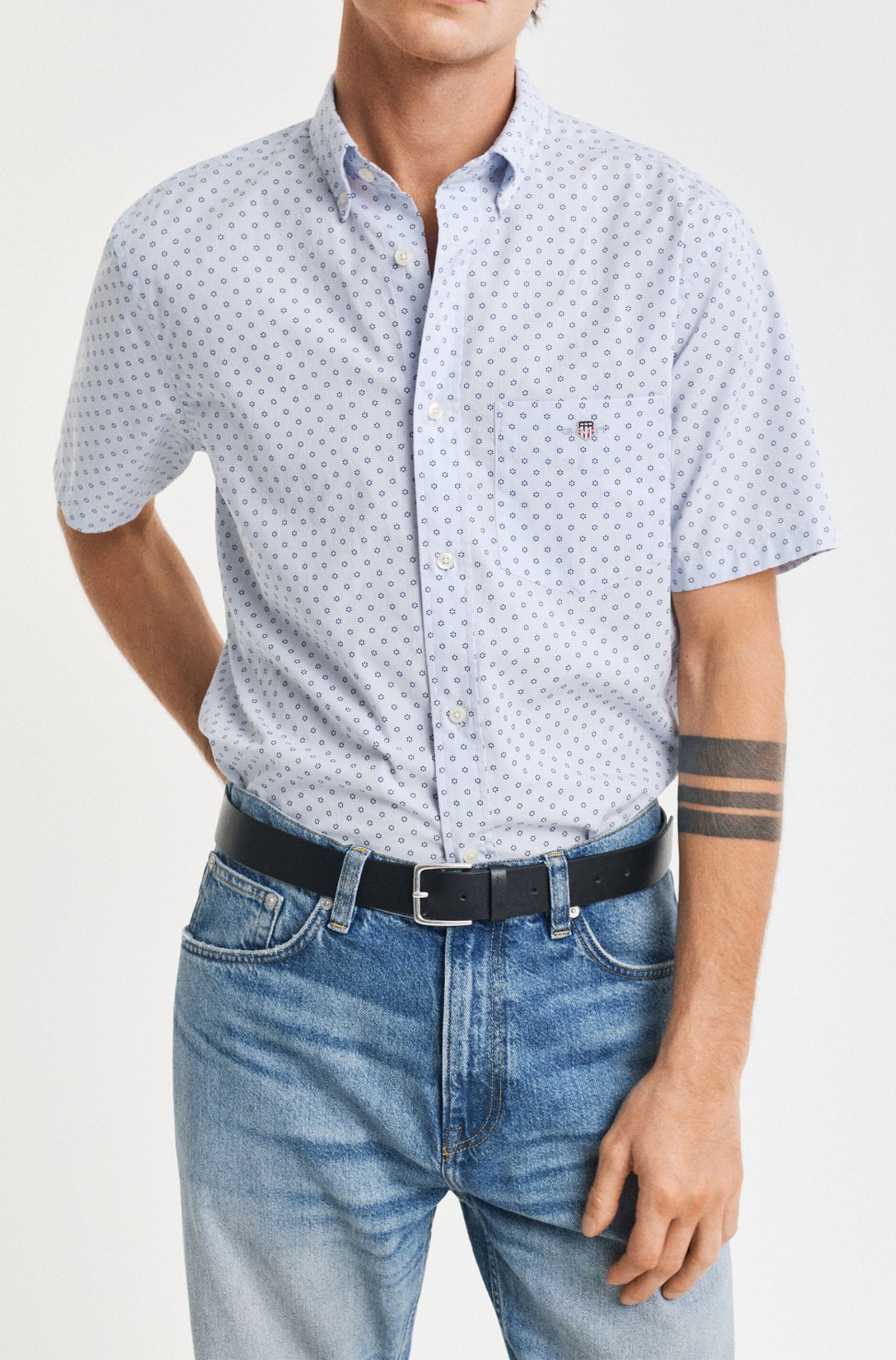 GANT - Regular Fit Micro Print Short Sleeve Shirt In Light Blue 3250057 455