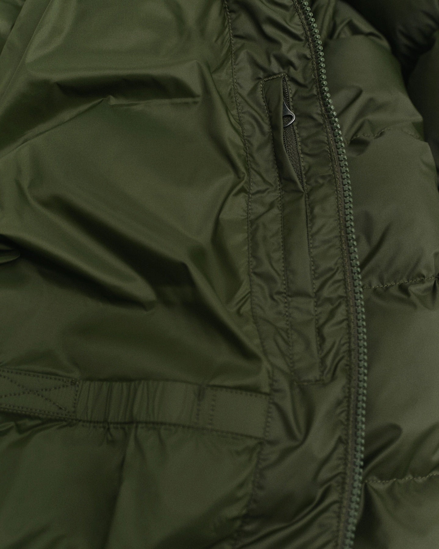GANT - Active Cloud Jacket In Country Green 7006534 360