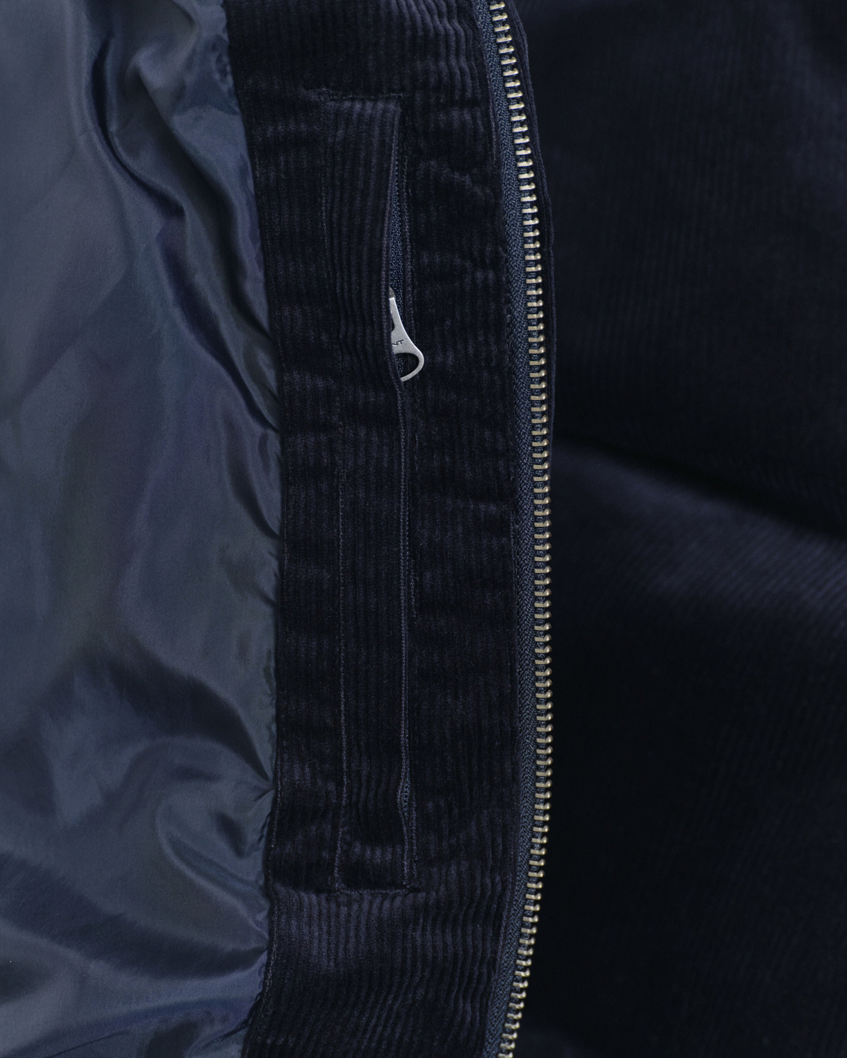 GANT - Corduroy Puffer Jacket In Dark Evening Blue 7006558 433