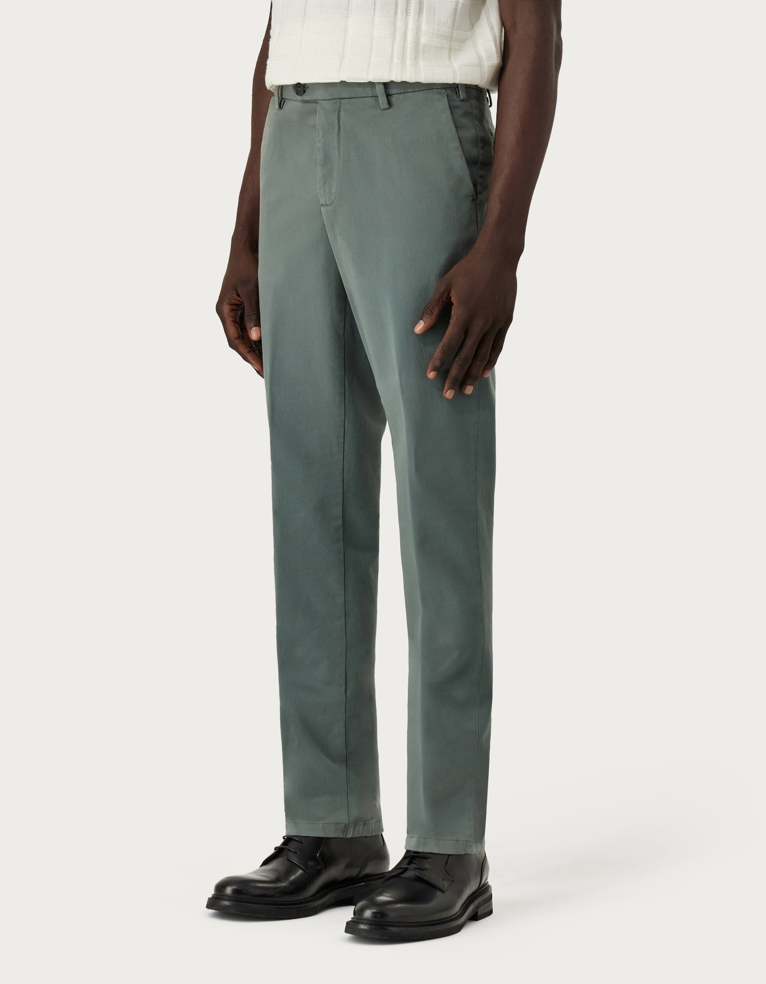 CANALI - Chinos In Super Soft Cotton-Dyed Microtwill In Sage Green D91697-PT01482-801