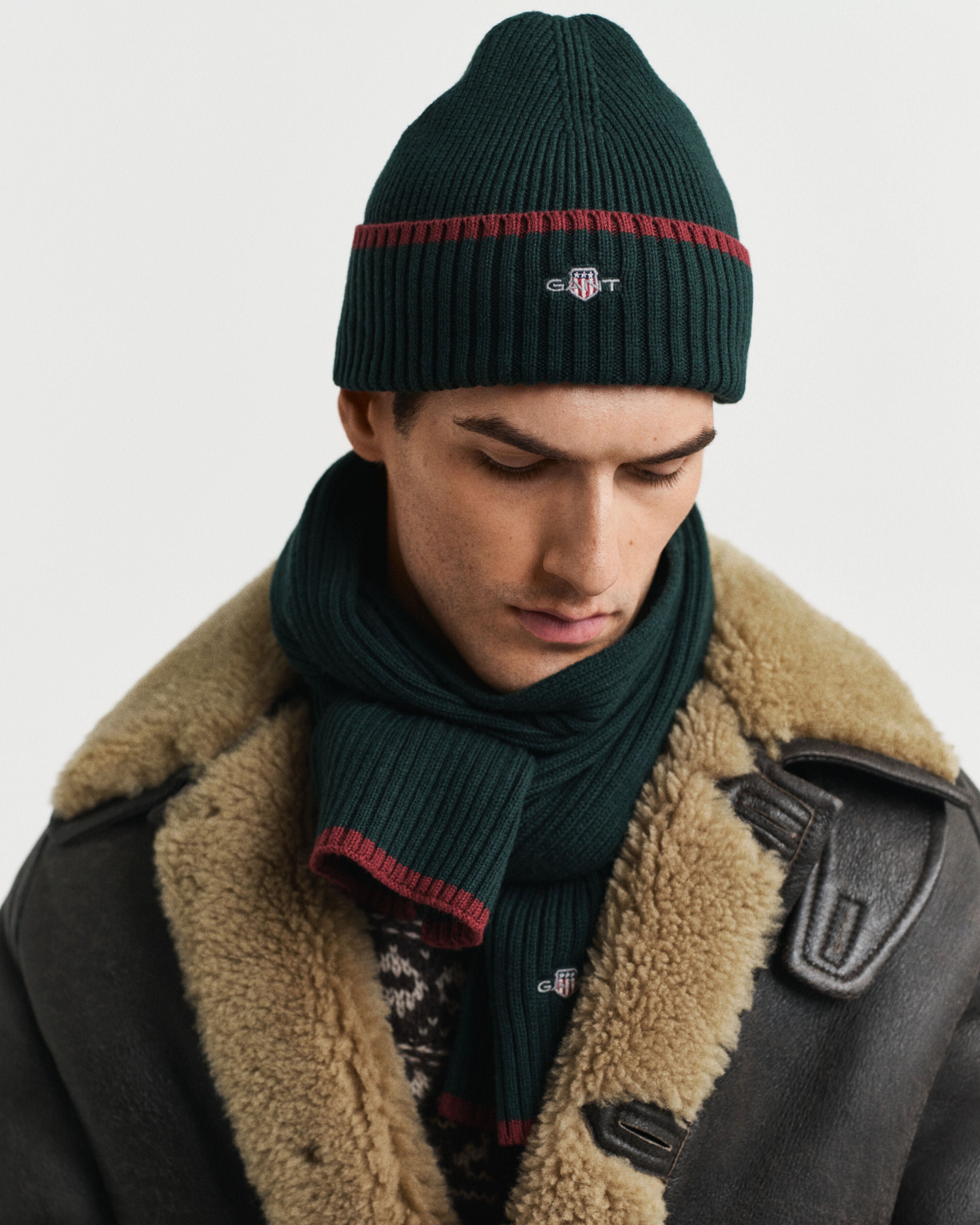 GANT - Essential Hat and Scarf Gift Set in Tartan Green 9910055 374