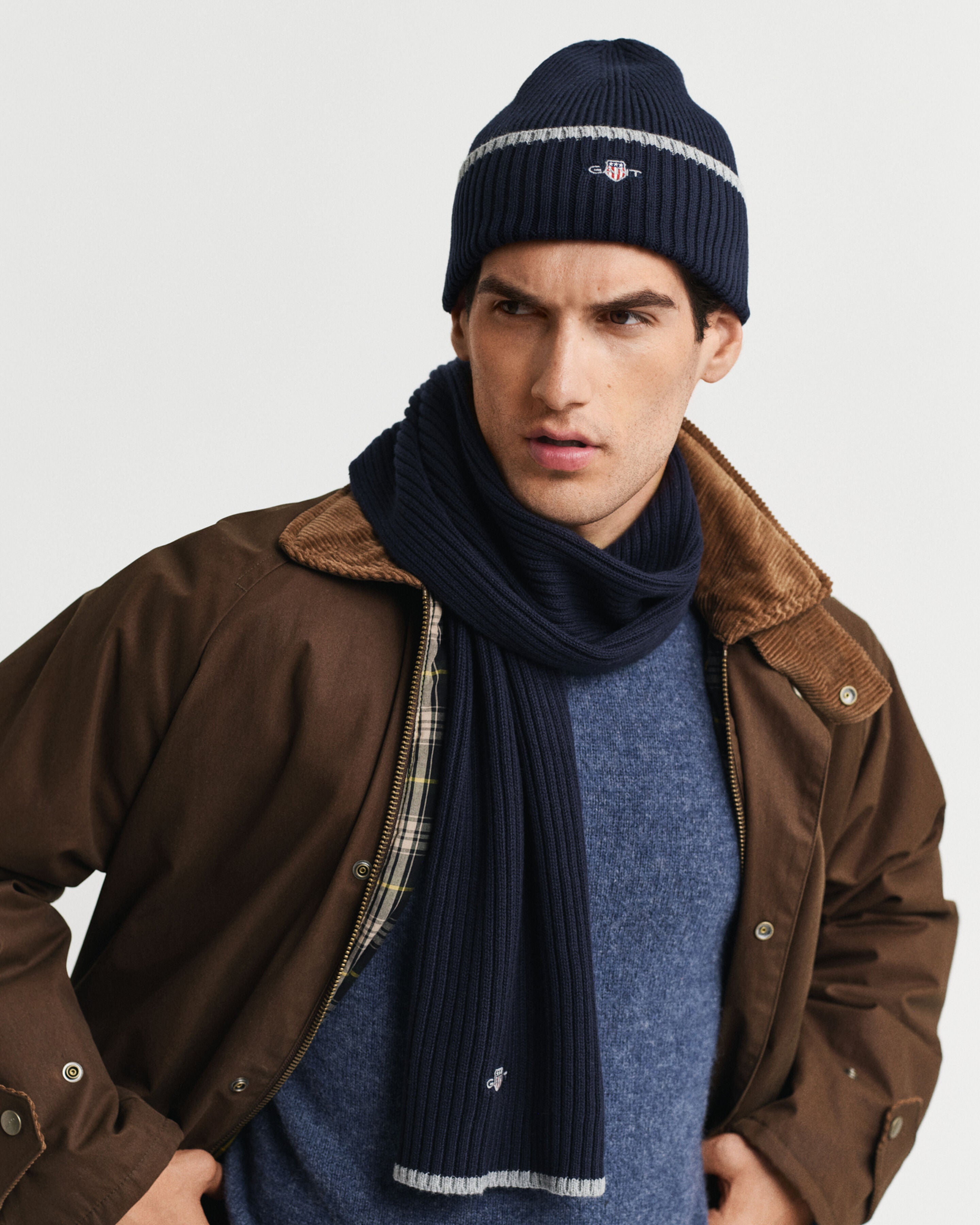 GANT - Essential Hat and Scarf Gift Set in Marine Blue 9910055 410