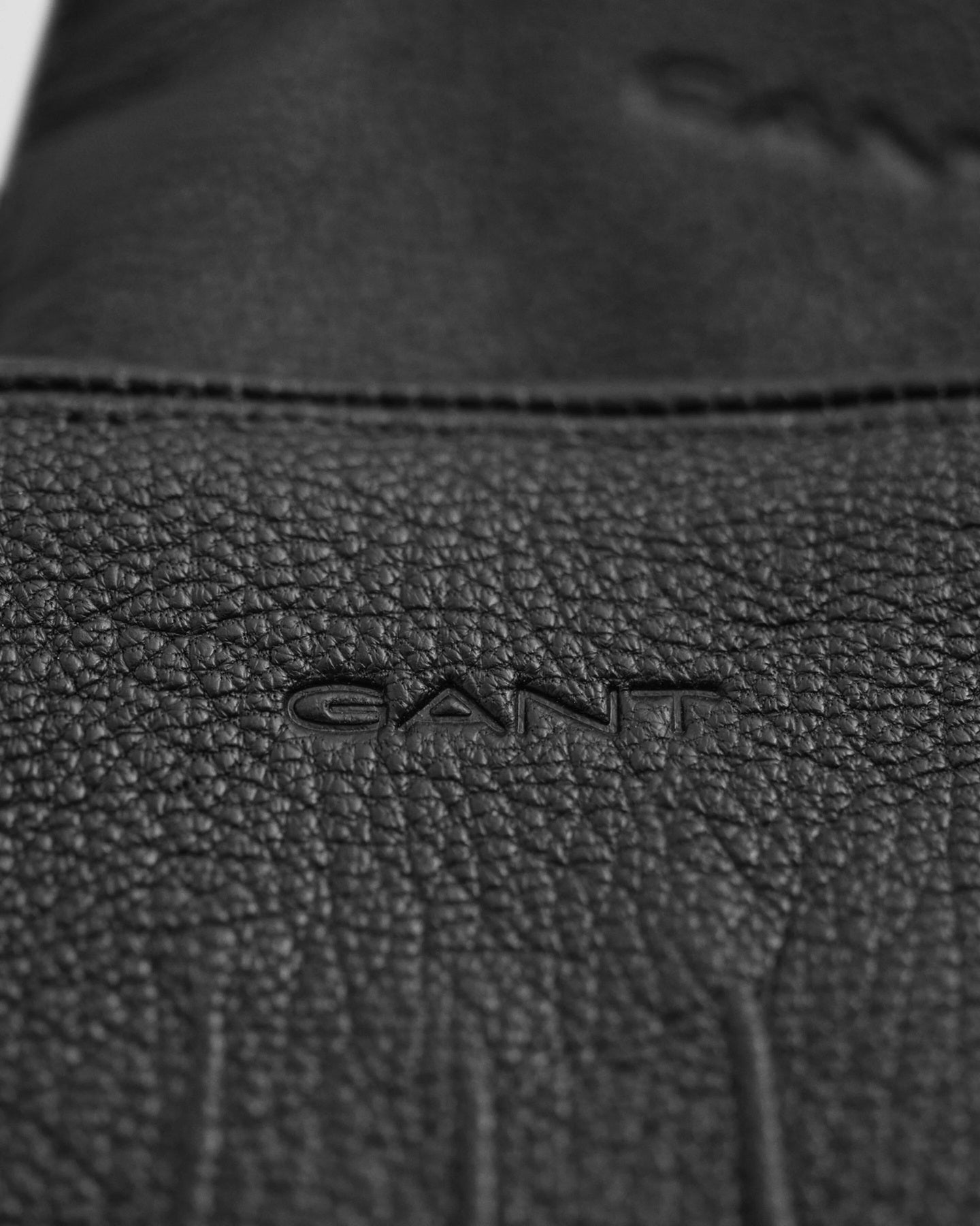 GANT - Cashmere Lined Leather Gloves in Black 9931074 005