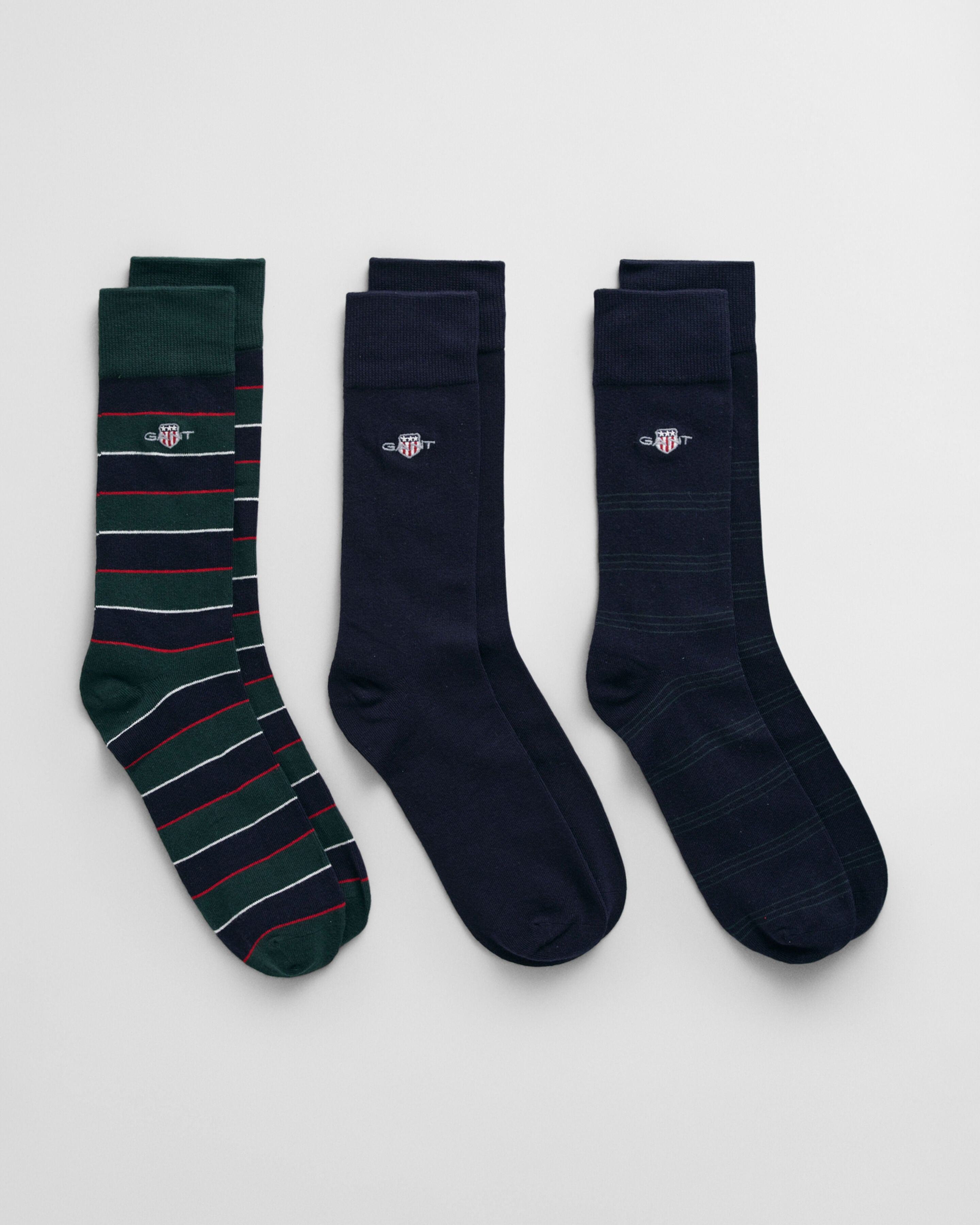 GANT - 3-Pack Shield Tie Stripe Socks Gift Box In Tartan Green 9960316 374