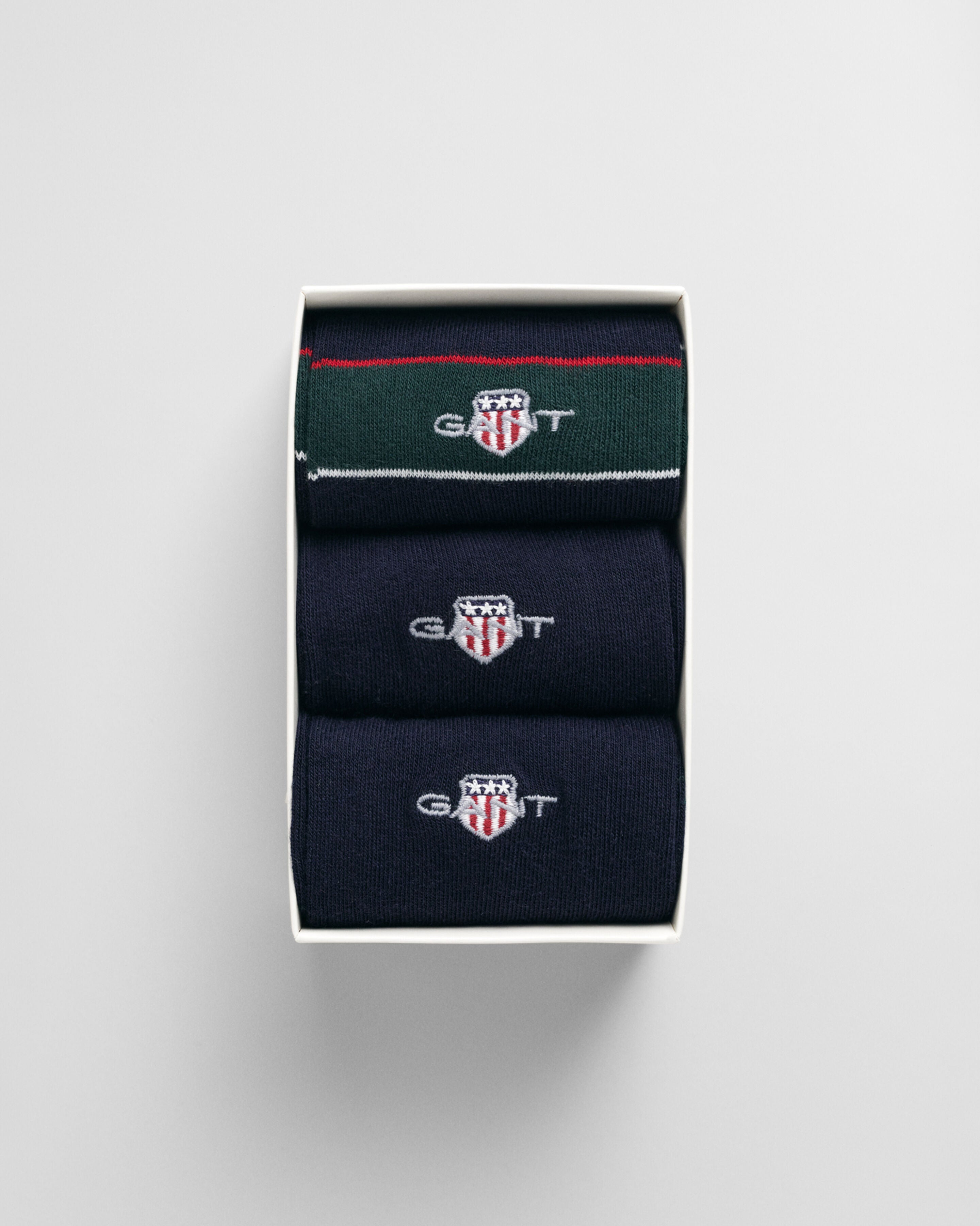 GANT - 3-Pack Shield Tie Stripe Socks Gift Box In Tartan Green 9960316 374