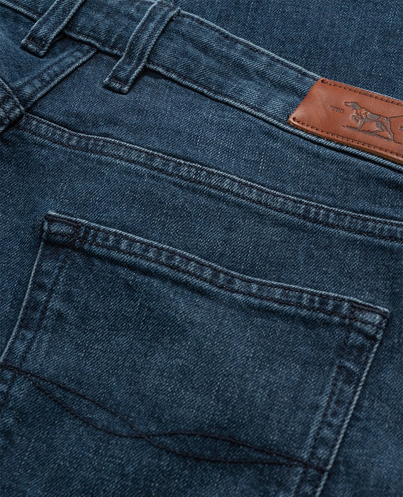 RODD & GUNN - OWAKA Straight Leg Italian Denim Jeans in True Blue VJ0438