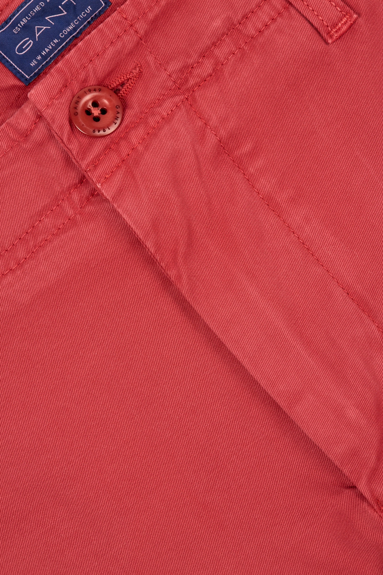 GANT - Cardinal Red Slim Broken In Shorts 20059