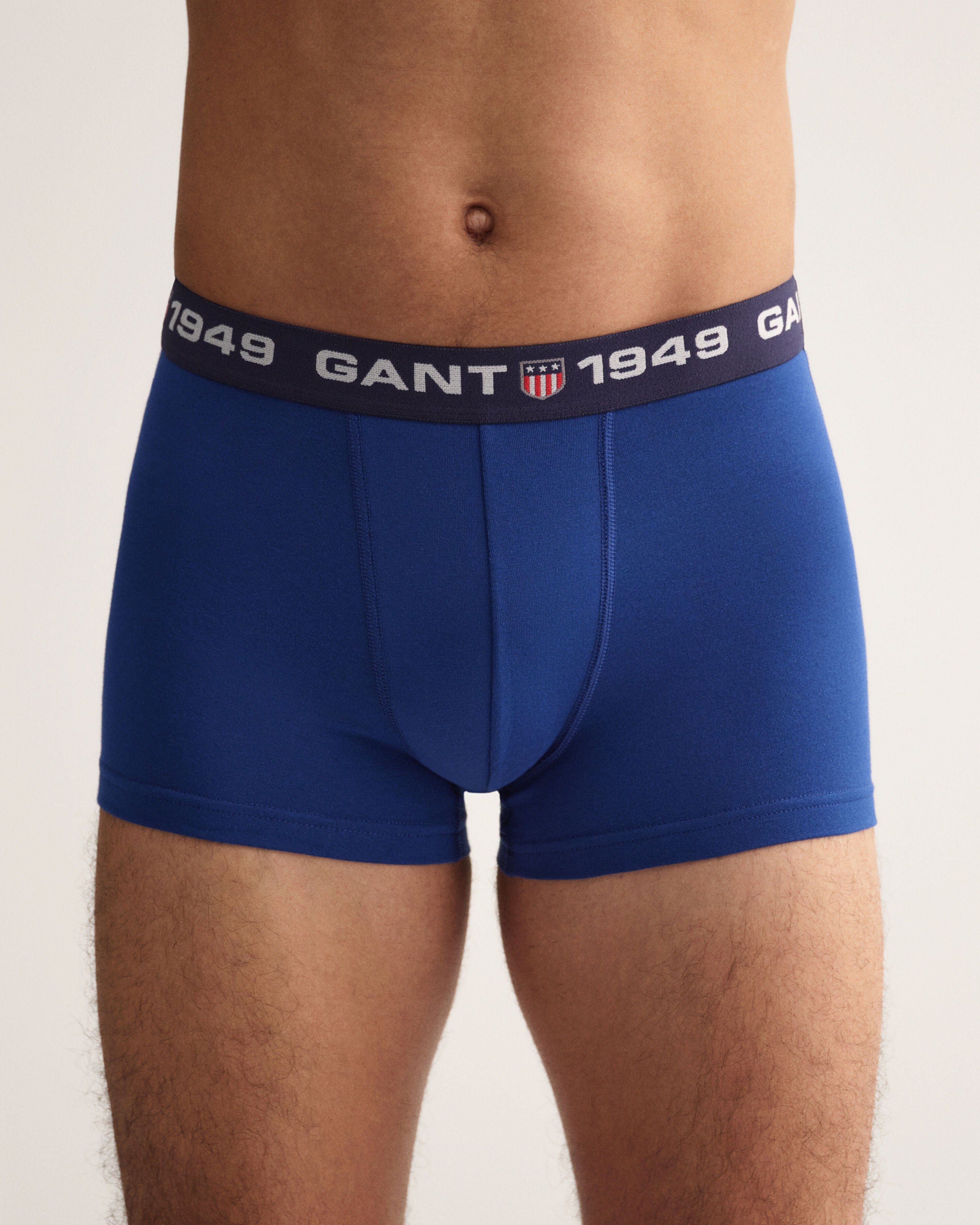 GANT - 3-Pack Retro Shield Trunks in Blue, Red and Navy 902233453 418